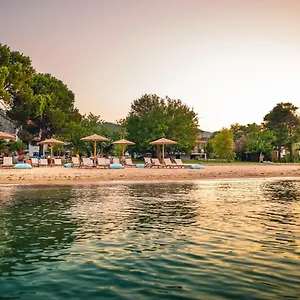 Aparthotel Kokkinos